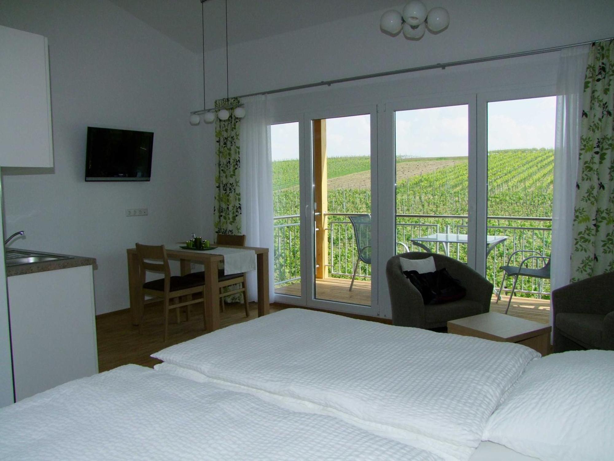 Apartamento Winzerhof Schmid Schwaigern Exterior foto